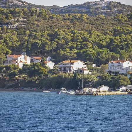 House Anca - 3* Tkon