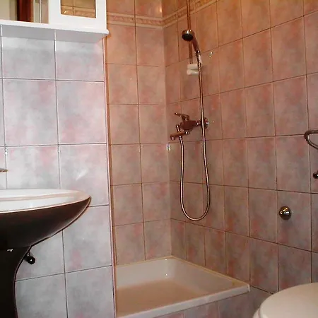 House Anca - Penzion Tkon